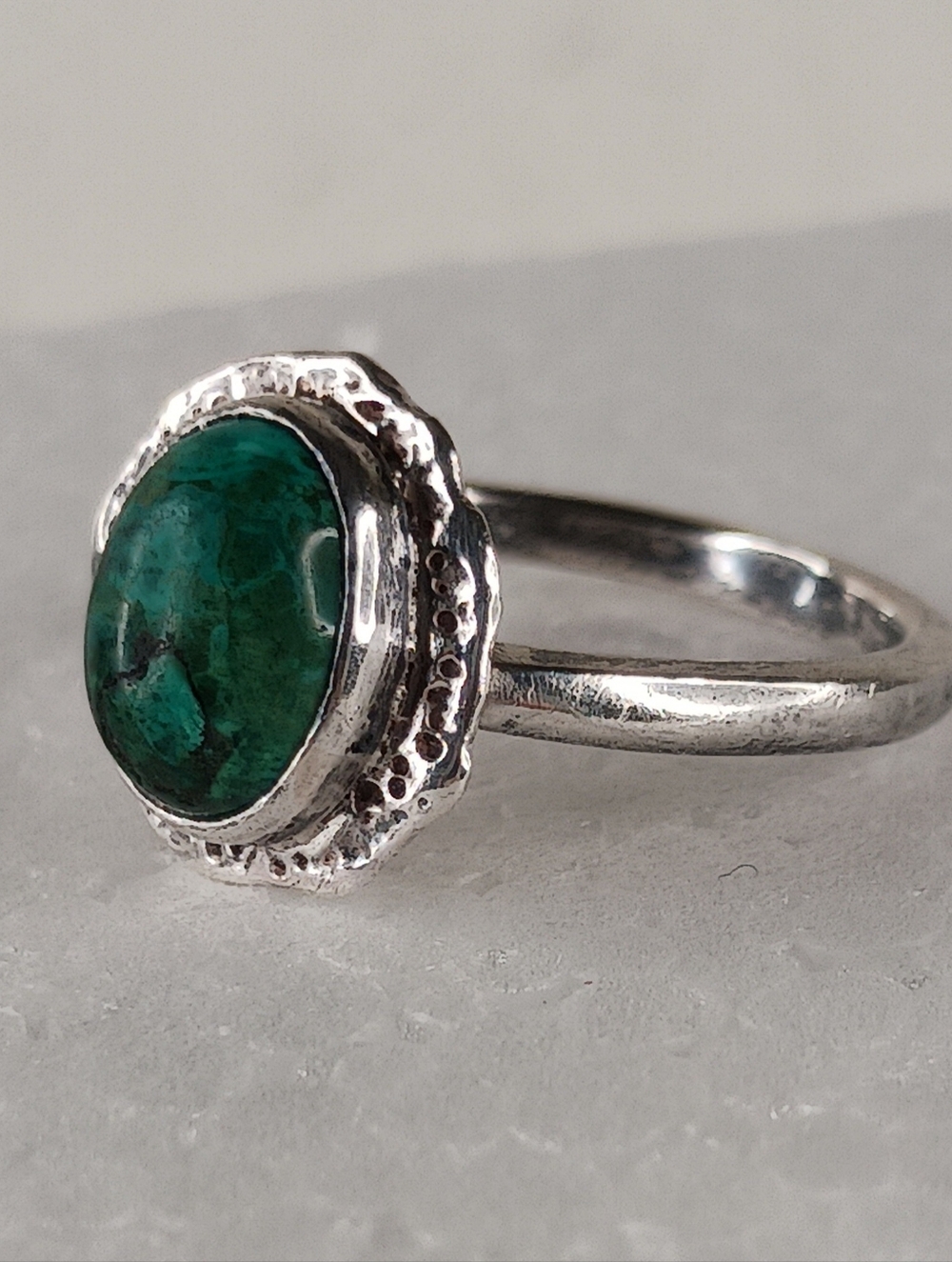 Ring Sz 8.5 Native American Navajo Malachite 10mm X 8mm Stone, Detailed Sterling